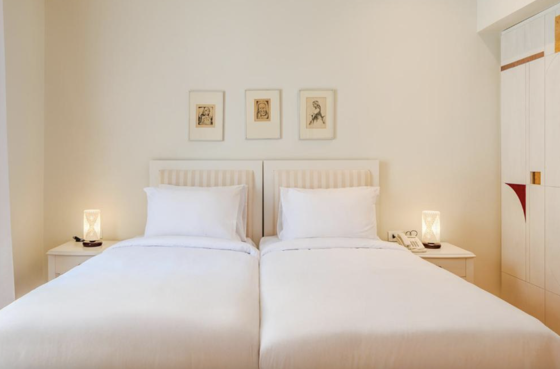 Experience Luxury at Hotel Longchamps